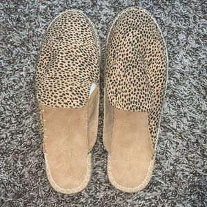 Universal Thread- Loafer espadrilles